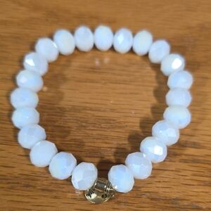 Emish Elegant White Beaded Bracelet